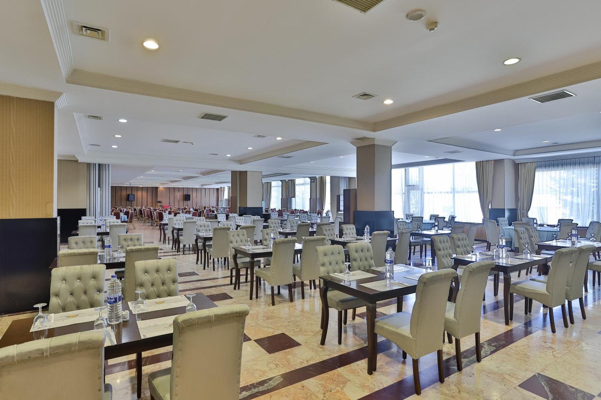Anadolu Hotels Esenboga Thermal Exterior foto